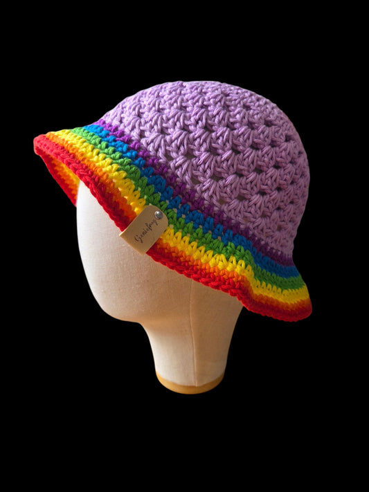 Bucket hat
